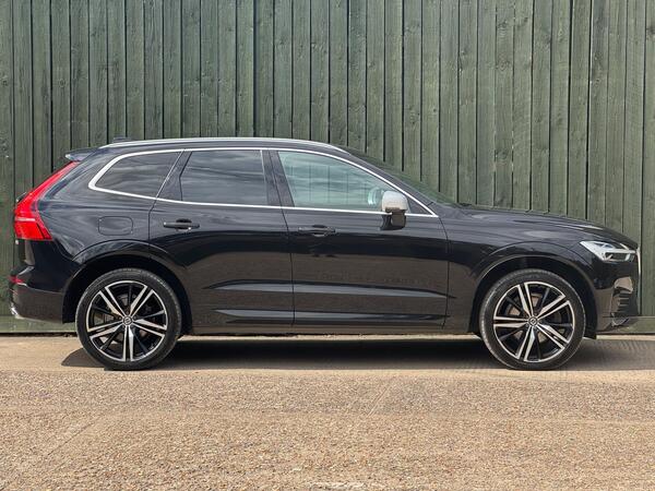 Volvo XC60 2.0 D5 PowerPulse R-Design Pro Auto AWD Euro 6 (s/s) 5dr