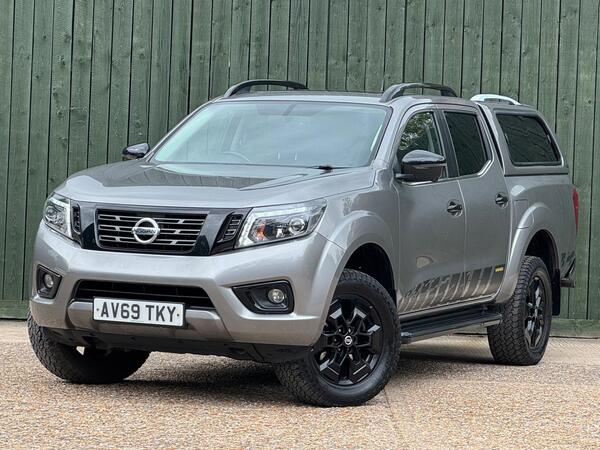 Nissan Navara 2.3 dCi N-Guard Auto 4WD Euro 6 4dr at 6th