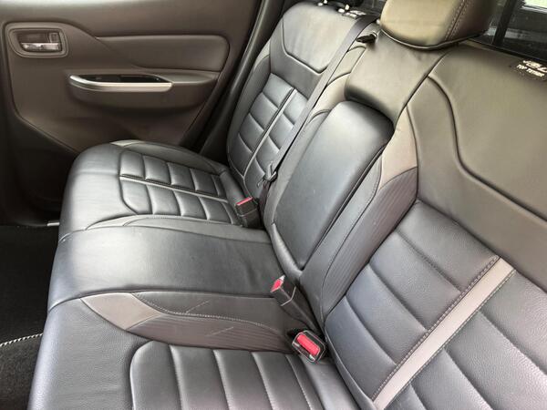 Mitsubishi L200 2.4 DI-D DC Barbarian 4WD Euro 6 4dr at 14th