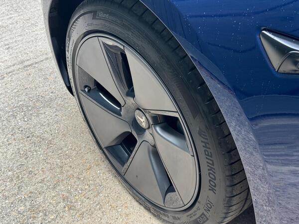 Tesla Model 3 (Dual Motor) Long Range Auto 4WDE 4dr