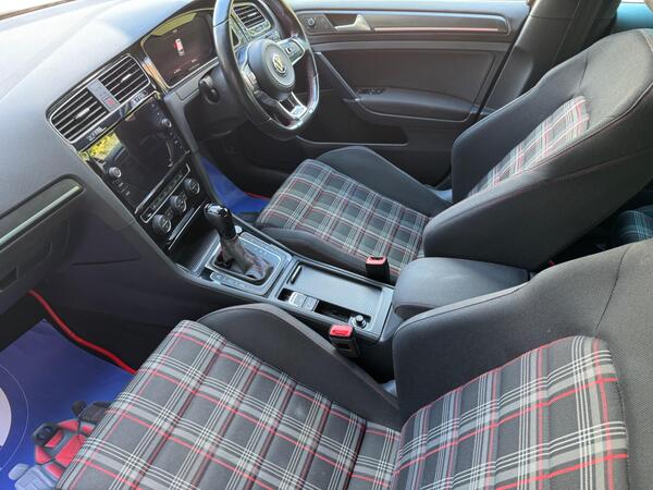 Volkswagen Golf 2.0 TSI GTI Performance DSG Euro 6 (s/s) 5dr at 20th
