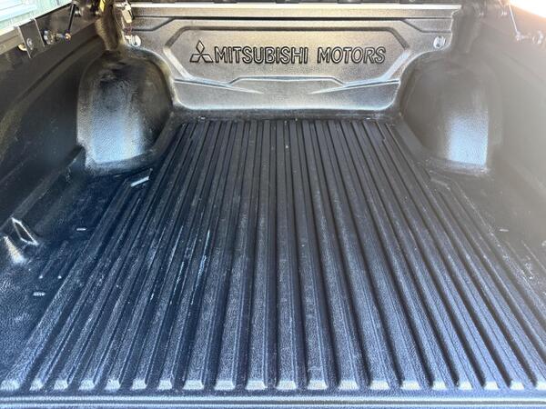 Mitsubishi L200 2.4 DI-D DC Barbarian Auto 4WD Euro 6 4dr
