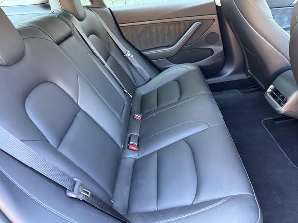 Tesla Model 3 (Dual Motor) Long Range Auto 4WDE 4dr at 20th