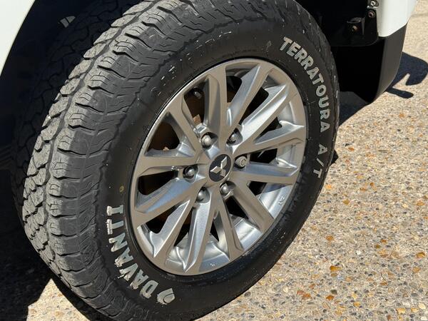 Mitsubishi L200 2.4 DI-D DC Warrior 4WD Euro 6 4dr