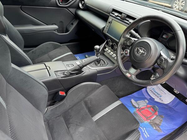 Toyota GR86 2.4 Boxer D-4S Euro 6 2dr at 2th