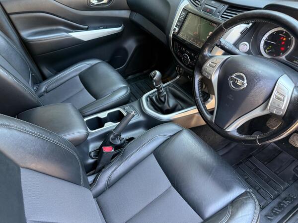 Nissan Navara 2.3 dCi N-Guard 4WD Euro 6 (s/s) 4dr at 9th