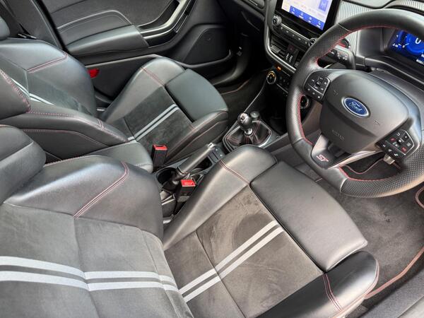 Ford Fiesta 1.5T EcoBoost ST-3 Euro 6 (s/s) 5dr at 10th