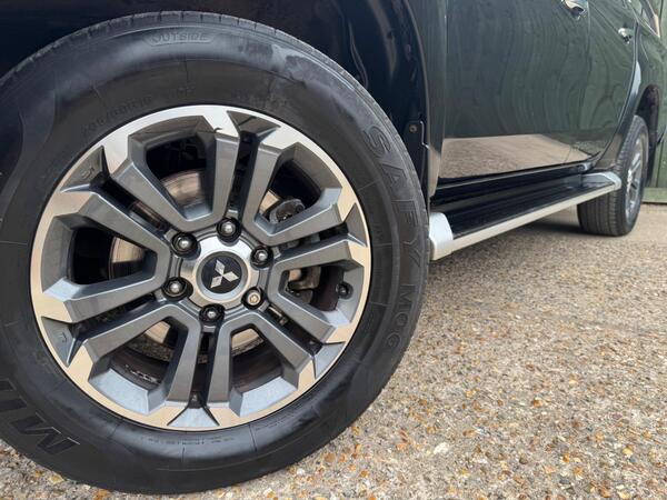 Mitsubishi L200 2.2 DI-D DC Barbarian Auto 4WD Euro 6 (s/s) 4dr at 41th