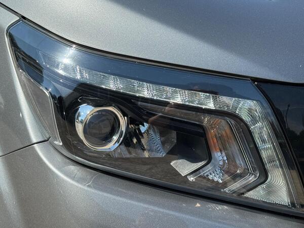 Nissan Navara 2.3 dCi N-Guard Auto 4WD Euro 6 4dr at 52th