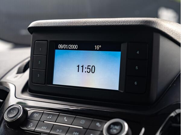 FORD TRANSIT CONNECT 240 LTD TDCI A - Image 28