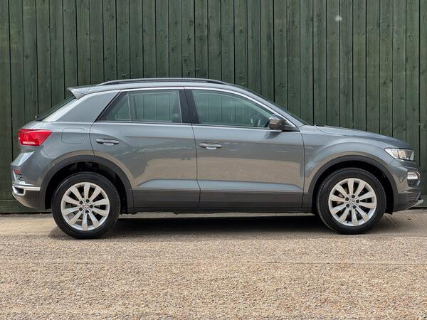 Volkswagen T-Roc 1.5 TSI EVO SE DSG Euro 6 (s/s) 5dr at 15th