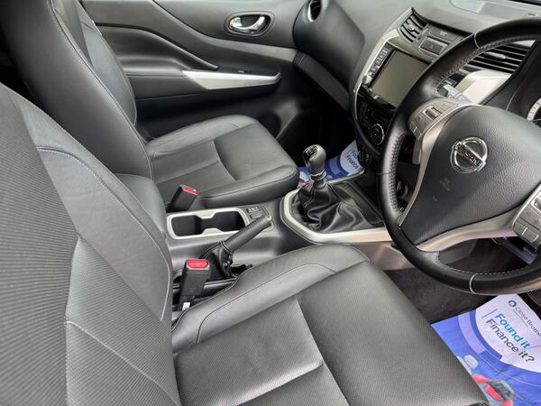 Nissan Navara 2.3 dCi Tekna 4WD Euro 6 (s/s) 4dr at 8th