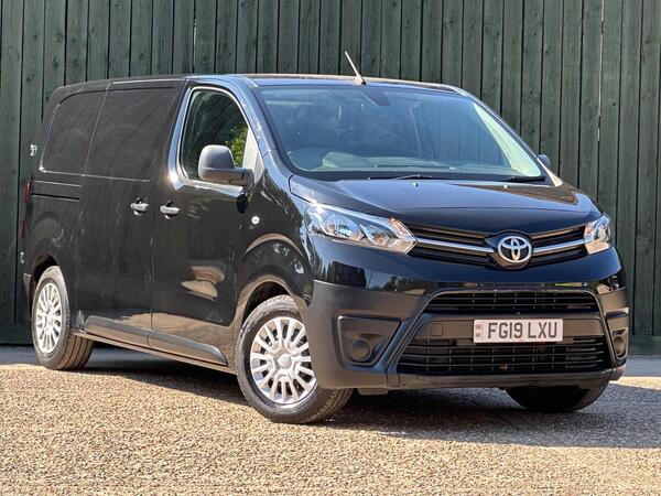 Toyota ProAce 1.6D Icon Medium Panel Van MWB Euro 6 (s/s) 6dr at 0th