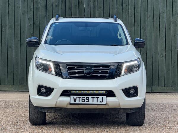 Nissan Navara 2.3 dCi N-Guard Auto 4WD Euro 6 4dr at 14th