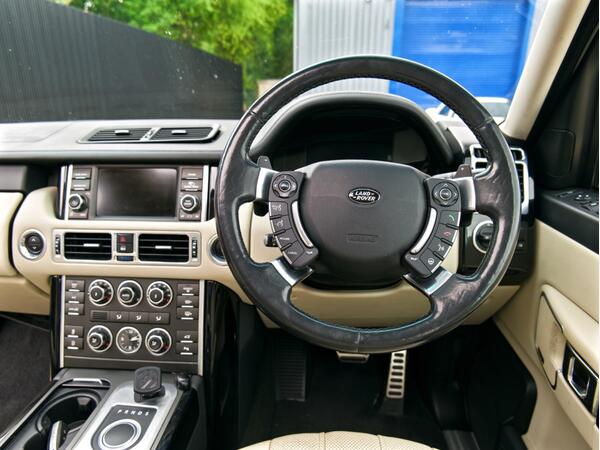 LAND ROVER RANGE ROVER WESTMINSTER TDV8 A - Image 26