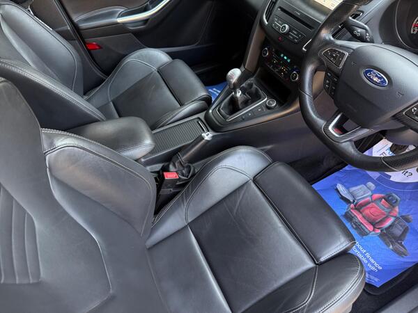 Ford Focus 2.0T EcoBoost ST-3 Euro 6 (s/s) 5dr
