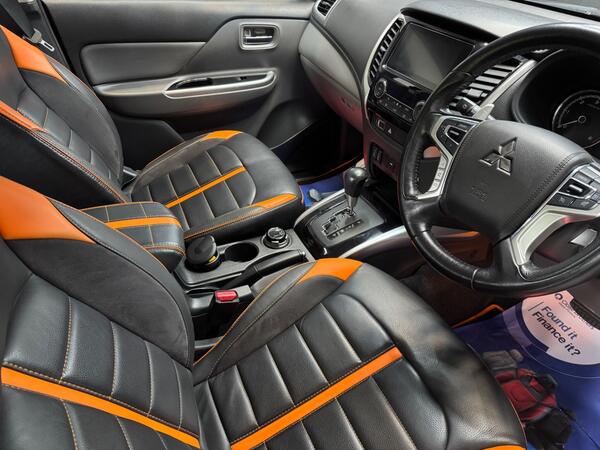 Mitsubishi L200 2.4 DI-D DC Barbarian SVP II Auto 4WD Euro 6 4dr at 4th