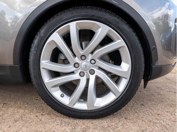 LAND ROVER DISCOVERY LUXURY HSE SD4 AUTO - Image 17