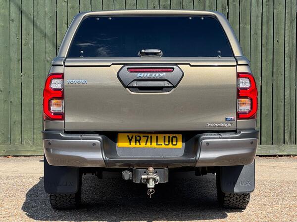 Toyota Hilux 2.8 D-4D Invincible X 4WD Euro 6 (s/s) 4dr at 13th