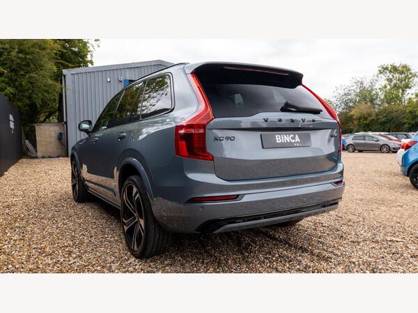 VOLVO XC90 R-DESIGN B5 MHEV AWD AUTO - Image 9