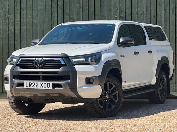 Toyota Hilux 2.8 D-4D Invincible X Auto 4WD Euro 6 (s/s) 4dr at 6th