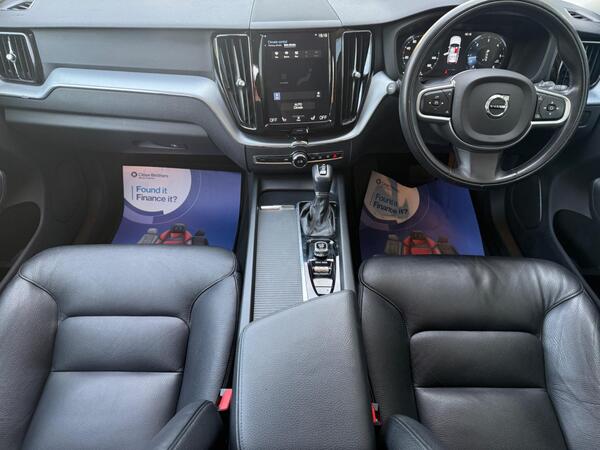 Volvo XC60 2.0 D4 Momentum Auto Euro 6 (s/s) 5dr at 2th