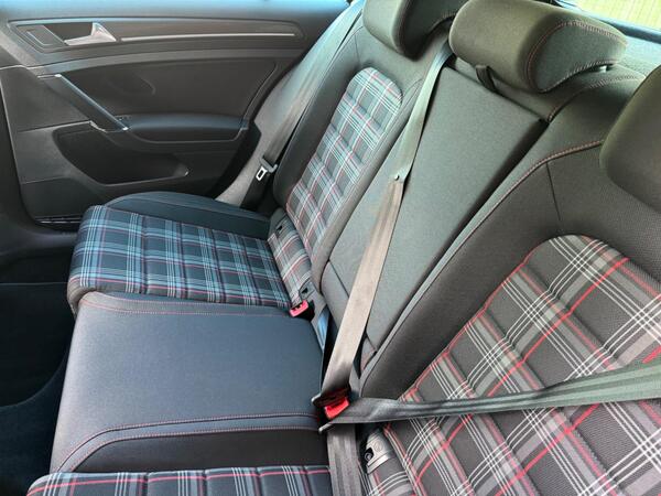 Volkswagen Golf 2.0 TSI GTI Performance Euro 6 (s/s) 5dr