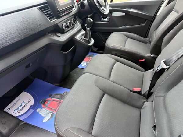 Renault Trafic 2.0 dCi Blue SL28 Sport+ EDC L1 H1 Euro 6 (s/s) 5dr at 12th