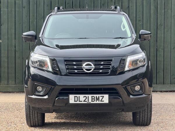 Nissan Navara 2.3 dCi N-Guard Auto 4WD Euro 6 4dr at 3th
