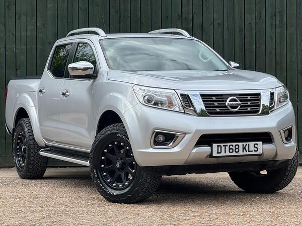 Nissan Navara 2.3 dCi Tekna Auto 4WD Euro 6 4dr at 0th