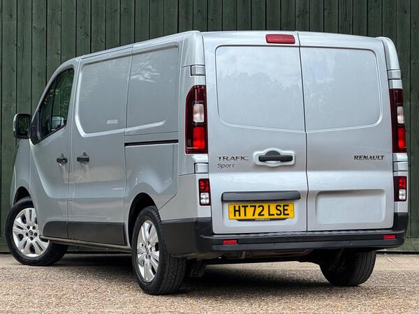 Renault Trafic 2.0 dCi Blue SL28 Sport L1 H1 Euro 6 (s/s) 5dr at 10th