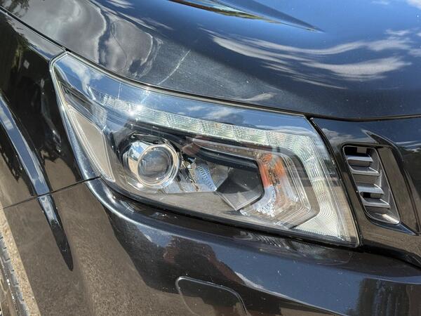 Nissan Navara 2.3 dCi N-Guard Auto 4WD Euro 6 4dr at 29th