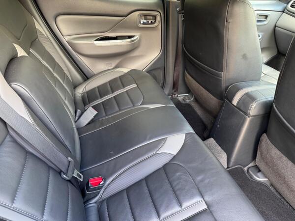 Mitsubishi L200 2.4 DI-D DC Barbarian Auto 4WD Euro 6 4dr