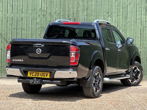 Nissan Navara 2.3 dCi Tekna 4WD Euro 6 (s/s) 4dr at 3th
