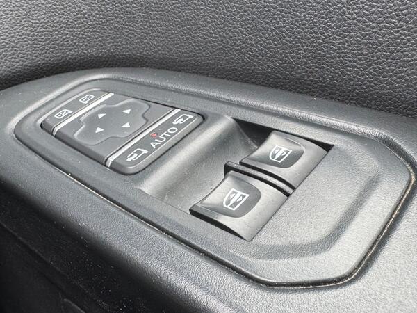 Renault Trafic 2.0 dCi Blue SL28 Sport L1 H1 Euro 6 (s/s) 5dr at 23th