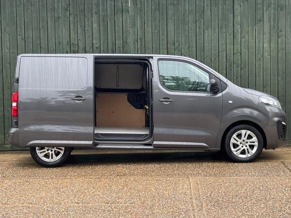 Vauxhall Vivaro 2.0 Turbo D 3100 Prime Auto L1 H1 Euro 6 (s/s) 6dr