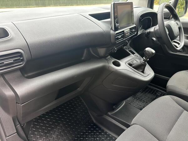 Citroen Berlingo 1.5 BlueHDi 1000 Enterprise Edition M SWB Euro 6 (s/s) 5dr at 23th