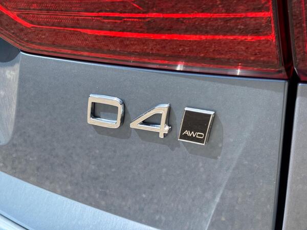 Volvo XC60 2.0 D4 Momentum Auto AWD Euro 6 (s/s) 5dr