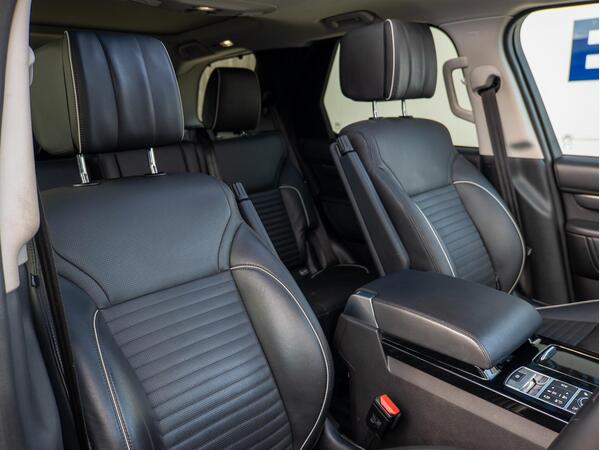 LAND ROVER DISCOVERY LUXURY HSE SD4 AUTO - Image 23