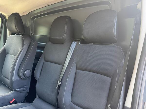 Nissan Primastar 2.0 dCi 30 Tekna L2 H1 Euro 6 (s/s) 5dr