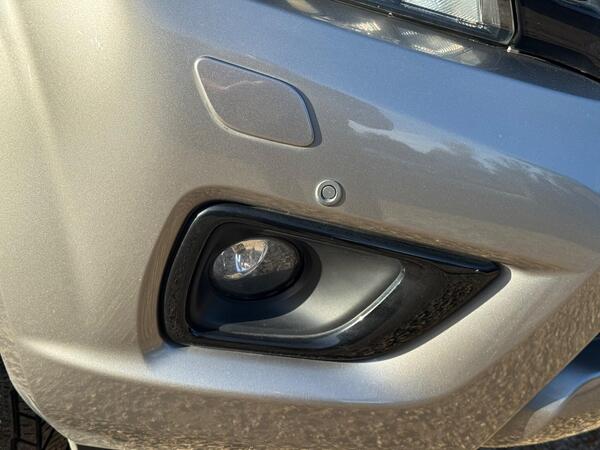 Nissan Navara 2.3 dCi N-Guard 4WD Euro 6 (s/s) 4dr at 17th