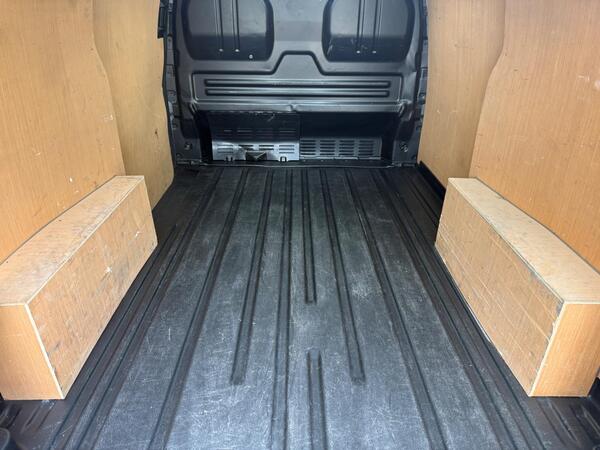 Ford Transit Custom 2.0 280 EcoBlue Limited L1 H1 Euro 6 (s/s) 5dr at 38th