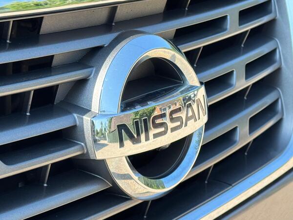 Nissan Navara 2.3 dCi Tekna Auto 4WD Euro 6 4dr