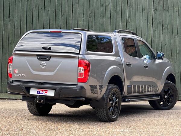 Nissan Navara 2.3 dCi N-Guard Pickup Double Cab 4dr Diesel Auto 4WD Euro 6 (190 ps)