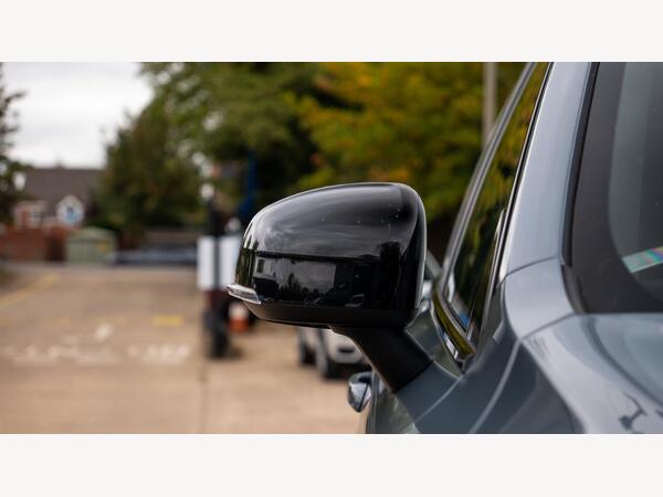 VOLVO XC90 R-DESIGN B5 MHEV AWD AUTO - Image 6