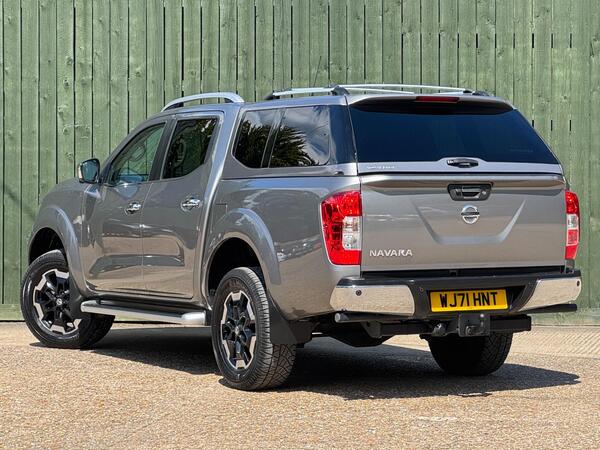 Nissan Navara 2.3 dCi Tekna Auto 4WD Euro 6 4dr at 10th