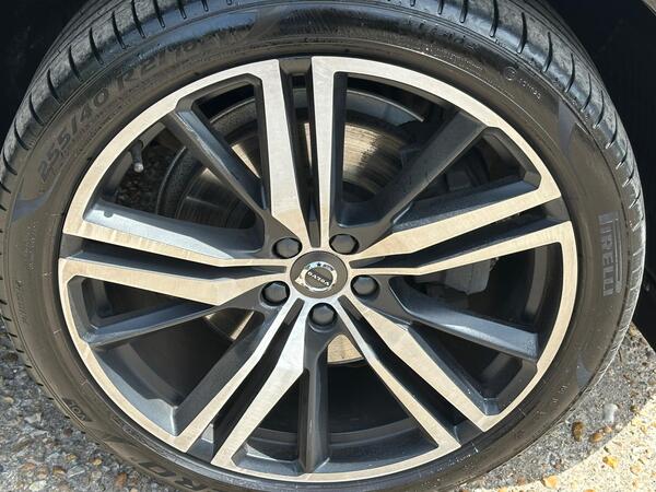 Volvo XC60 2.0 D4 R-Design Pro Auto AWD Euro 6 (s/s) 5dr at 31th