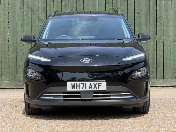 Hyundai KONA 64kWh Premium Auto 5dr (10.5kW Charger)