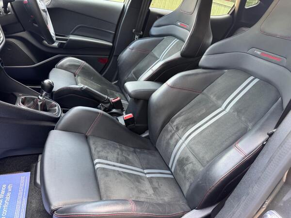 Ford Fiesta 1.5T EcoBoost ST-3 Euro 6 (s/s) 5dr