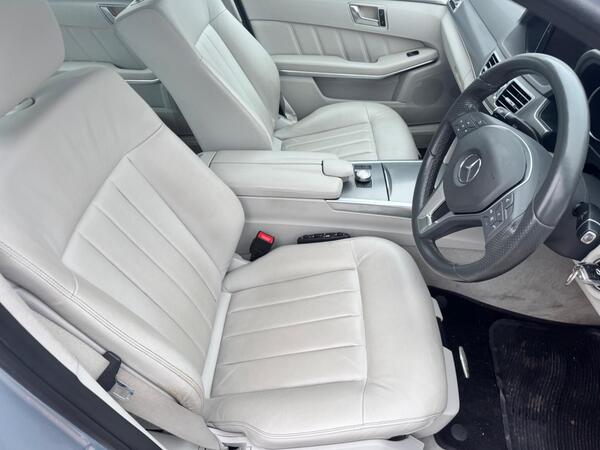 MERCEDES-BENZ E220 SE BLUETEC AUTO - Image 7